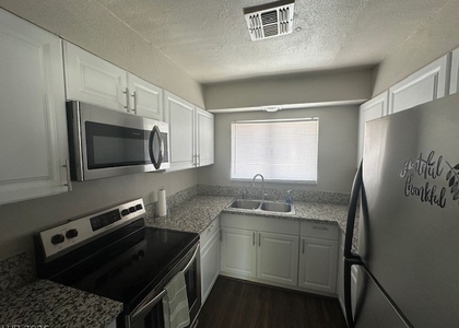 223 N 14th Street - Photo 1