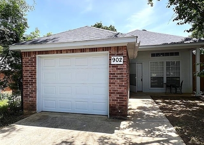 902 Mack Place - Photo 1