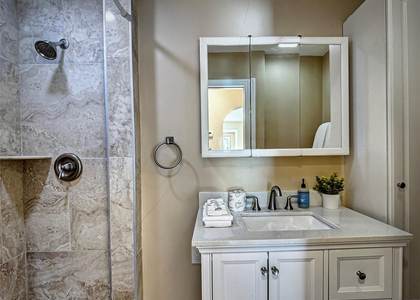 141 Rutland Boulevard - Photo 1