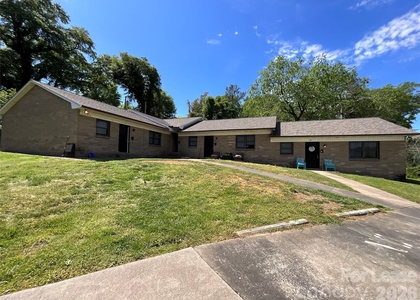 304 Palm Street - Photo 1