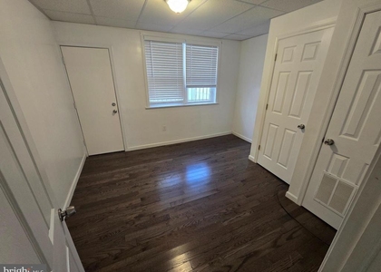 712 S Randolph Street - Photo 1
