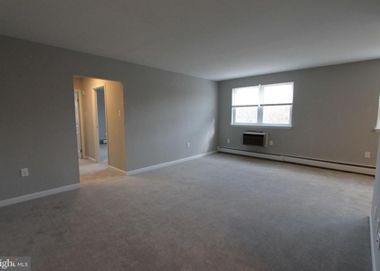 700 W Walnut Lane - Photo 1