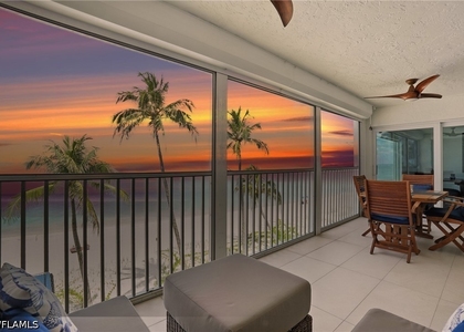 9517 Gulf Shore Drive - Photo 1