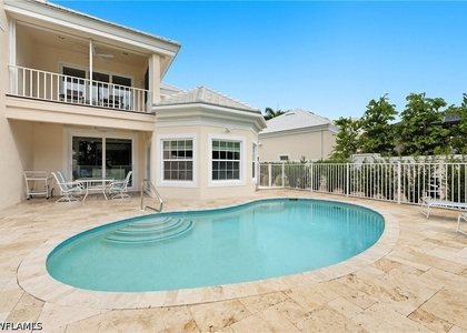 360 Carlton Place - Photo 1