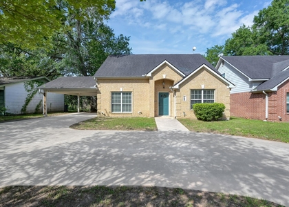 125 Pine Street - Photo 1