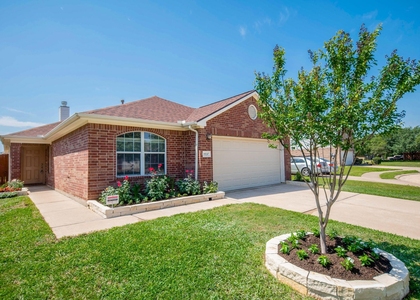 19247 Dillsbury Court - Photo 1