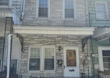 517 E Arch Street - Photo 1