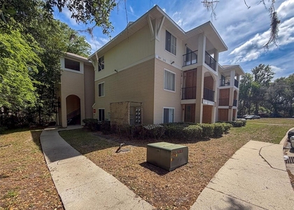 3921 Sw 34th Street - Photo 1