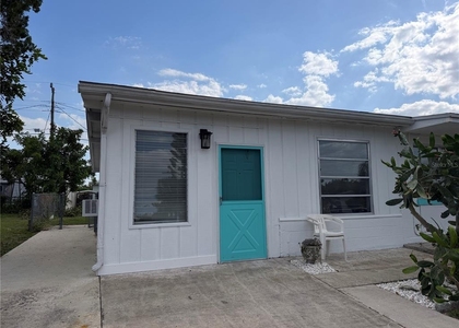 8513 Herbison Avenue - Photo 1