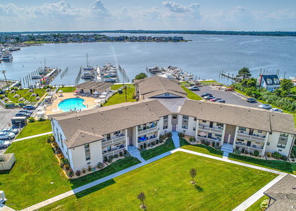 101 Wharfside Drive - Photo 1