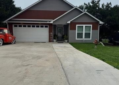 1014 Scenic Drive - Photo 1