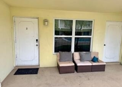 1012 Se 15th Street - Photo 1