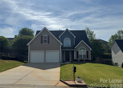 136 Madelia Place - Photo 1