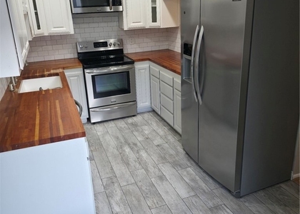 4558 Willis - Photo 1