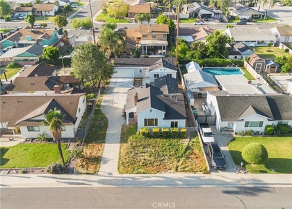 4937 Taft Street - Photo 1