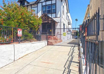 336 S Wilton Place - Photo 1