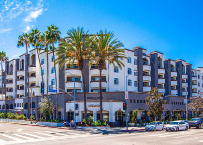 7660 Beverly Boulevard - Photo 1