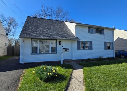 216 Bloomfield Avenue - Photo 1