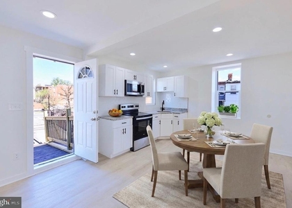 2330 Bryant Avenue - Photo 1