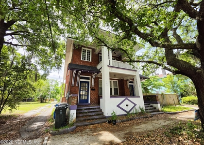 146 6th Street - Photo 1