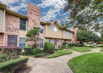 2513 Bering Drive - Photo 1