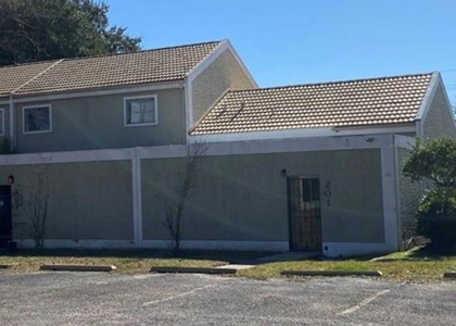 800 N San Jacinto - Photo 1
