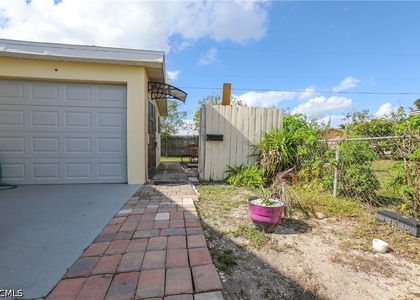 907 Laredo Avenue - Photo 1