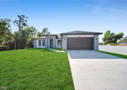 2913 14th Street W - Photo 1