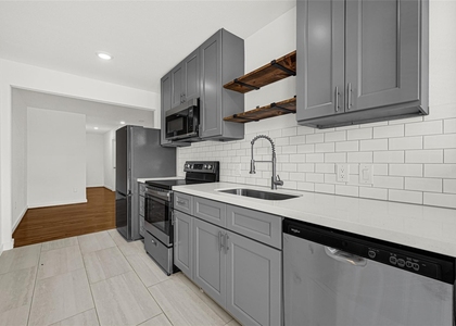 6620 Lawndale Street - Photo 1