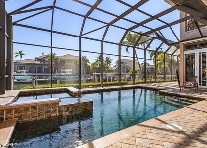 540 Snell Court - Photo 1