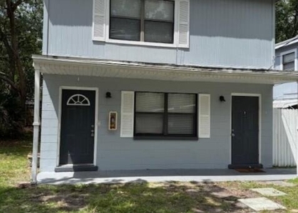 230 Robbins Avenue N - Photo 1