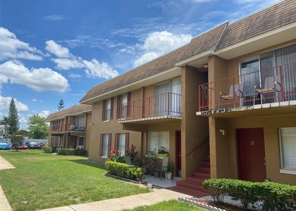 925 W Oak Ridge Road - Photo 1