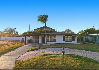 2470 Del Rio Way - Photo 1