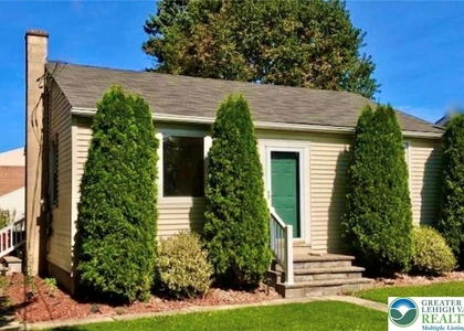 121 E Union Street - Photo 1