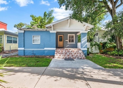 811 W Amelia Avenue - Photo 1