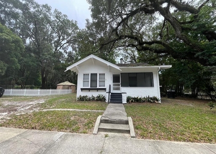 2635 W University Avenue - Photo 1