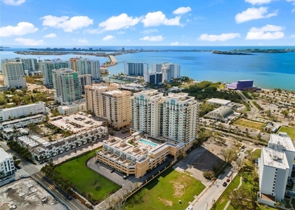 800 N Tamiami Trail - Photo 1