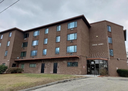 951 Chase Parkway - Photo 1