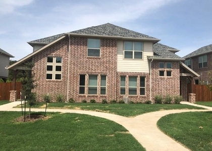 2309 N Elm Street - Photo 1