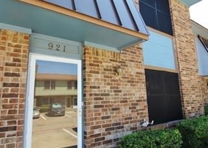 921 Cedar Terrace - Photo 1