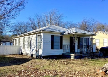 213 Donald Street - Photo 1
