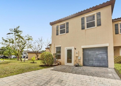 9081 Sw 169th Court - Photo 1