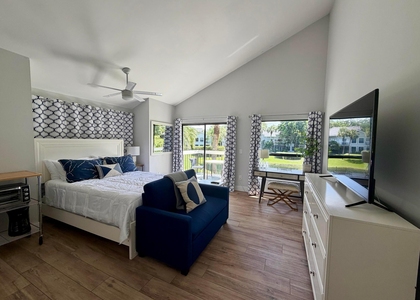 11863 Wimbledon Circle - Photo 1