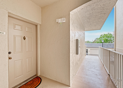 2080 Greenview Shores Boulevar - Photo 1