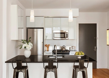 550 West 54th Street - Photo 1