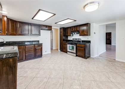 5546 Mclennan - Photo 1