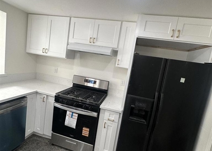1798 E Sherbrooke Street Stree - Photo 1
