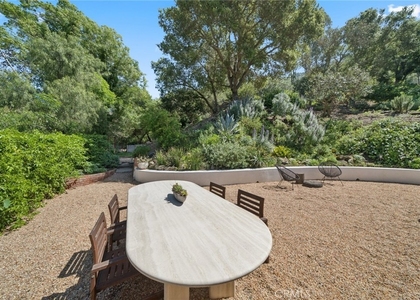 1377 Lewellyn - Photo 1