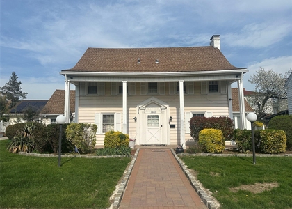 8865 192nd Street - Photo 1