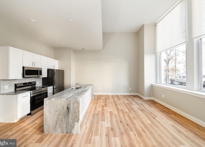 2121 Market Street - Photo 1